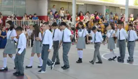 Activan graduaciones cierre de ciclo escolar en educación básica
