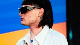 Llevará Peso Pluma sus corridos tumbados al otro lado del charco