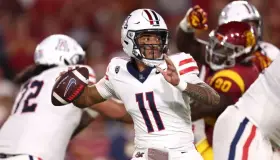 Premia Pac 12 a Noah Fifita