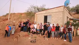 Entrega Alcalde obra de electrificación en Colinas