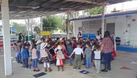 Conmemora kínder Día de las Naciones Unidas