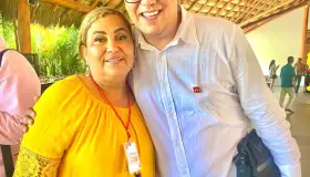 Buscará Leticia Calderón candidatura para diputada federal