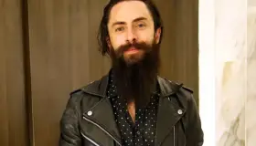 Jay de la Cueva le agradece todo a su papá