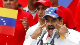 México y EU no han abordado posibilidad de asilo a Maduro: Ebrard