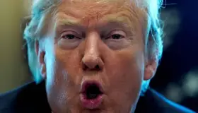 Trump contra México: advierte aranceles a autos si no frena tráfico de armas y migrantes