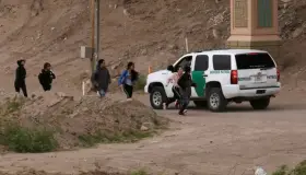 Desplegará EU más refuerzos en frontera con México