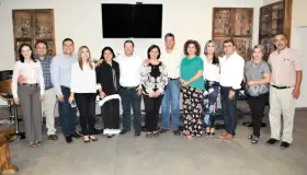 Celebran a maestros del Colegio Gante