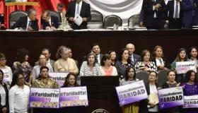 Diputados aprueban paridad de género en cargos públicos