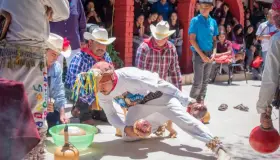 Alumnos de Preparatoria Municipal Disfrutan presentación de Danzas Sonorenses