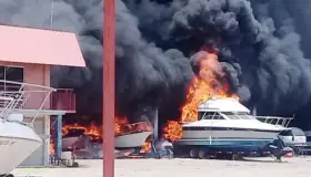 Incendio en taller de buques en Guaymas