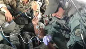 Rescatan a dos migrantes en Arizona