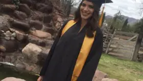 Dariana Ortiz se gradúa