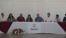 Se unen empresarios para apoyar escuela