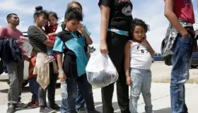Demandan a Trump por plan para detener niños migrantes