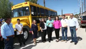 Entregan equipamiento para escuelas