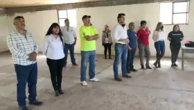 Entrega apoyo a los ganaderos