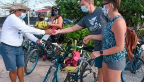 Cumplir con cubrebocas, gel antibacterial… ‘es de vida o muerte’