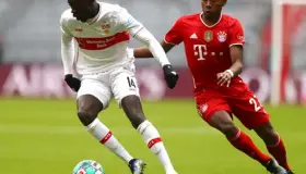 Lo suspenden tres meses por identidad falsa