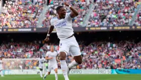 Real Madrid fulmina al Barcelona a contragolpes