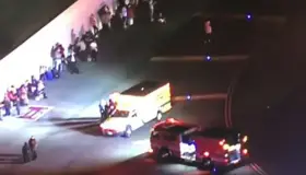 Alarma de tiroteo en aeropuerto de Los Ángeles desata pánico; suspenden vuelos